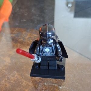 LEGO DARTH VADER WITH CELEBRATION MEDAL MINIFIG